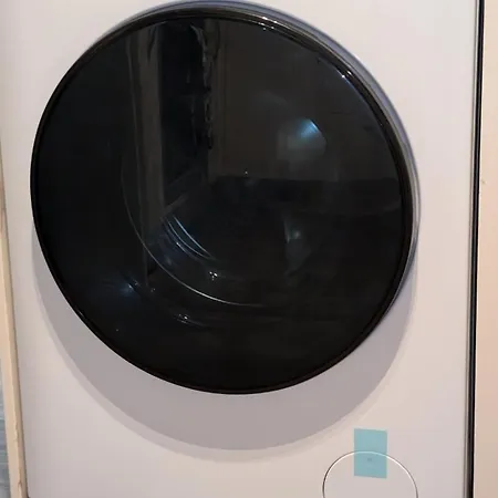 Apartment Spacious 4 Bdr House By Willco Short Lets & Serviced With Free Parking & Ideal For Families, Contractors Bristol