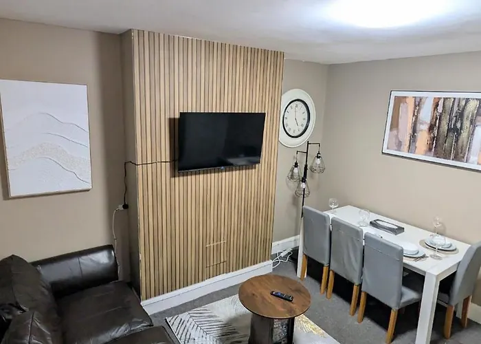 Spacious 4 Bdr House By Willco Short Lets & Serviced With Free Parking & Ideal For Families, Contractors Apartmán Bristol