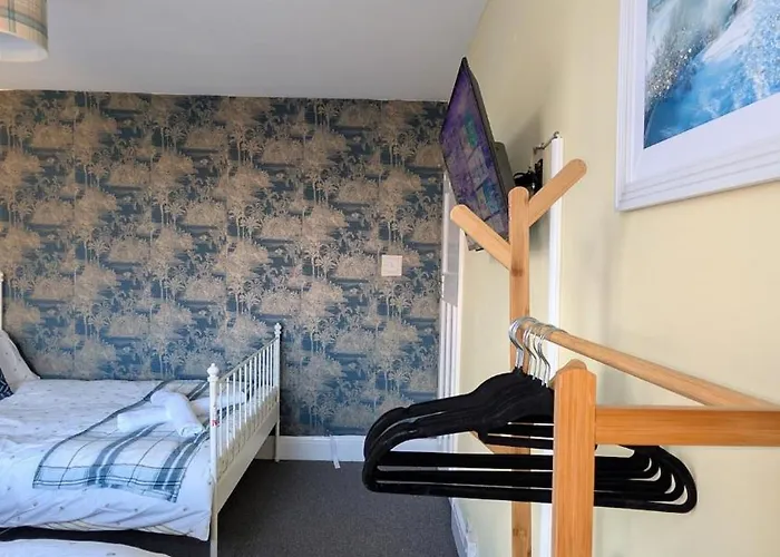 Spacious 4 Bdr House By Willco Short Lets & Serviced With Free Parking & Ideal For Families, Contractors Apartmán *