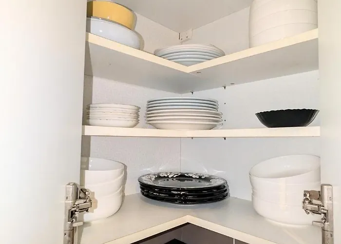 Spacious 4 Bdr House By Willco Short Lets & Serviced With Free Parking & Ideal For Families, Contractors Apartament Bristol